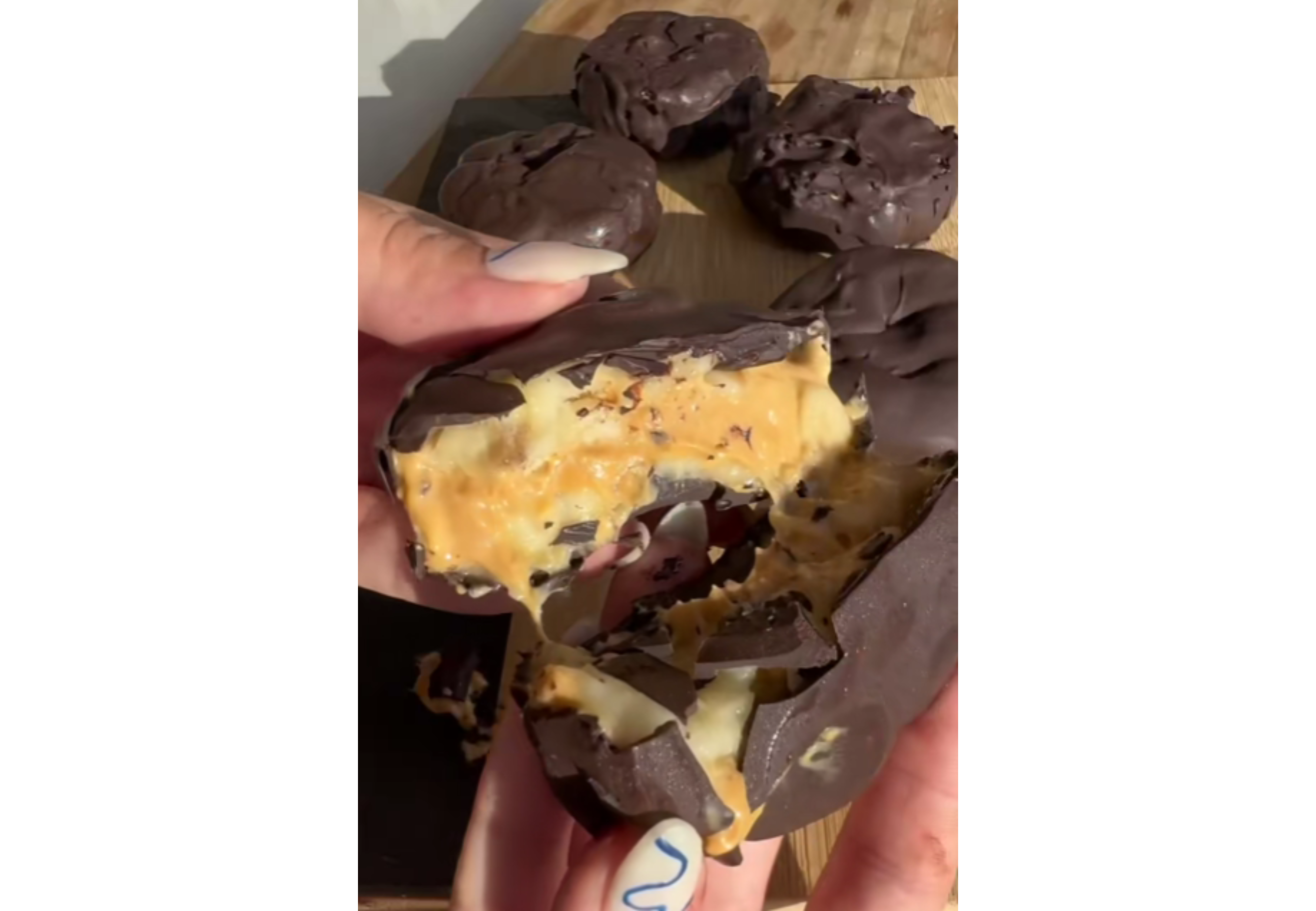 Así quedan los alfajores por dentro.