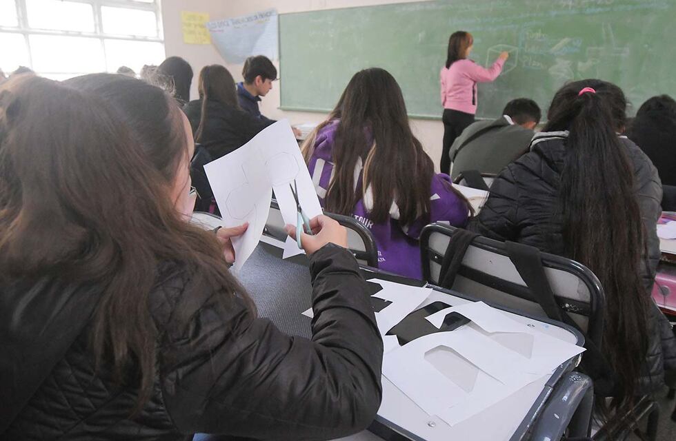 Abrirán las inscripciones a primer año del secundario en Coronel Rosales