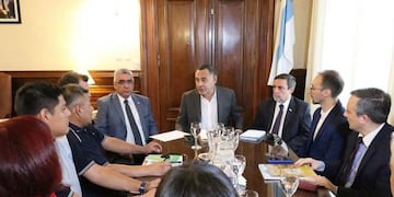 Continúan las negociaciones salariales, esta vez con los gremios de Salud.