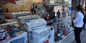 Cierra una histórica marca de electrodomésticos en Argentina y dejaría 200 empleados sin trabajo. (Pedro Castillo)