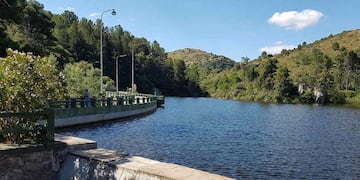 Un restaurante con una vista privilegiada a uno de los diques de Córdoba.