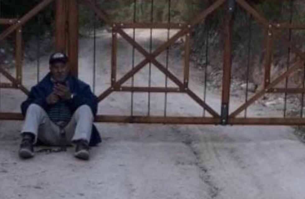 Córdoba: trabajaba como albañil, lo echaron y tuvo que encadenarse para que le devuelvan sus herramientas