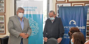 El intendente Miguel Lunghi recibió en el Palacio Municipal al Ministro de Transporte de la provincia de Buenos Aires, Jorge D´Onofrio.
