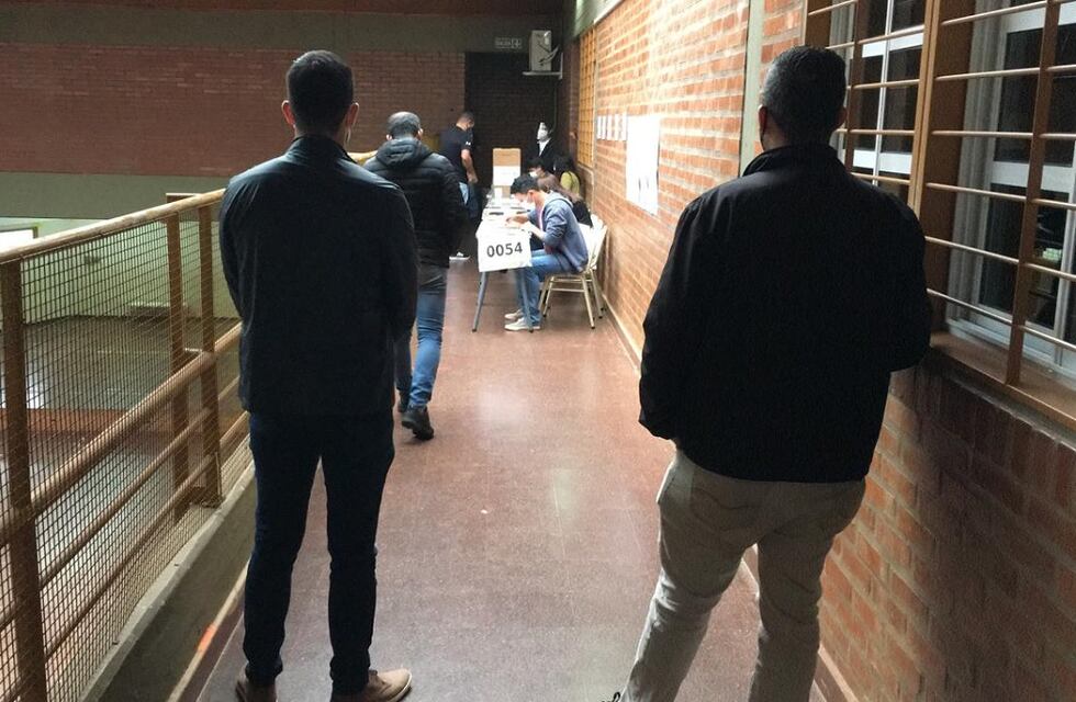 Las elecciones en la localidad de Puerto Iguazú se desarrollan con total normalidad