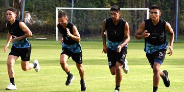 Un total de 25 jugadores del plantel de Gimnasia de Jujuy trabajaron en las últimas jornadas en el complejo deportivo de Río Blanco.