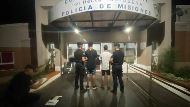 Dos detenidos acusados de robar a punta de cuchillo a un hombre en Oberá.