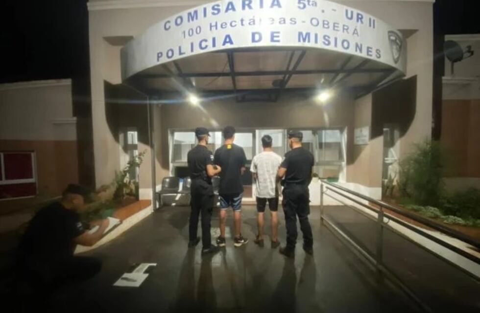 Dos detenidos acusados de robar a punta de cuchillo a un hombre en Oberá