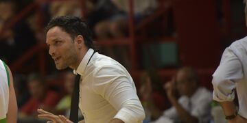 Bruno Lábaque vuelve al banco de Atenas, como colaborador del técnico Sebastián González (Facundo Luque / La Voz / Archivo).