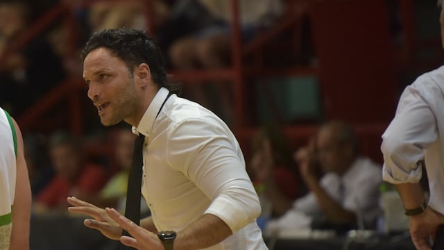 Bruno Lábaque vuelve al banco de Atenas, como colaborador del técnico Sebastián González (Facundo Luque / La Voz / Archivo).