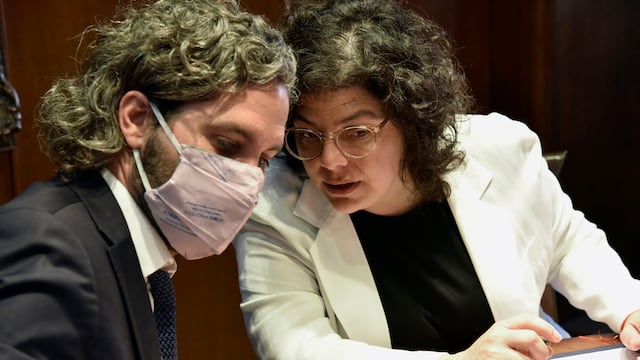 El Jefe de Gabinete, Santiago Cafiero, junto a la flamante Ministro de Salud, Carla Vizzotti