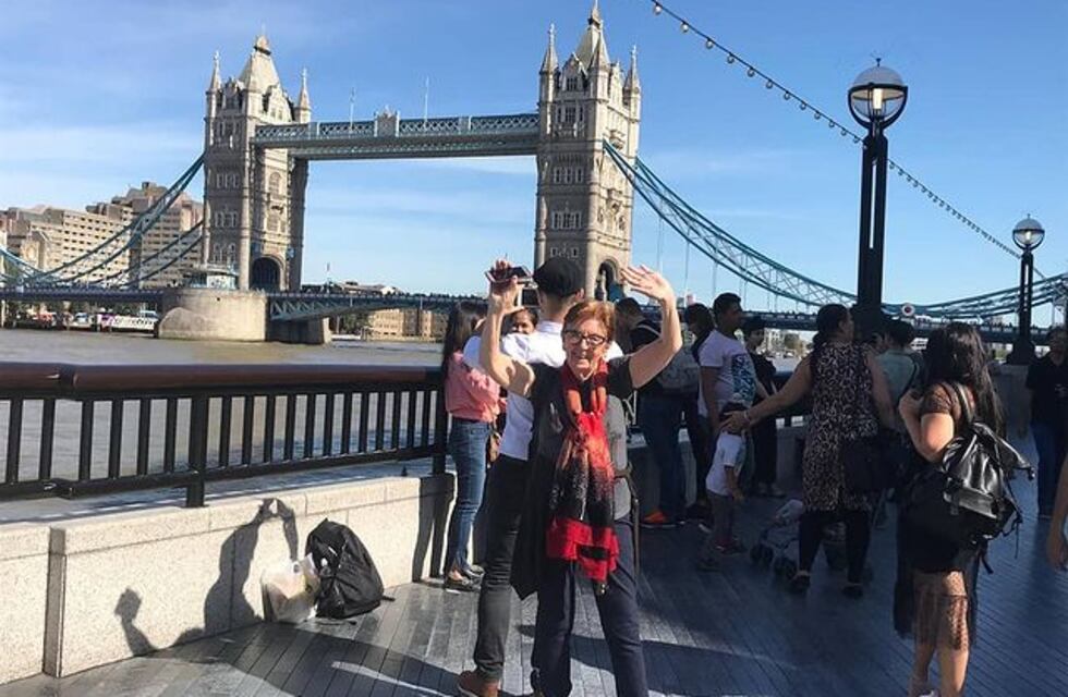 Elva, la cordobesa de 80 años que viaja por el mundo como “mochilera”