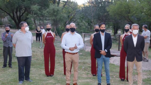 Inauguración del "Bosque de la Poesía" en Parque Estancia La Quinta en Villa Carlos Paz. (Foto: prensa / Municipalidad VCP).