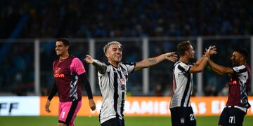 Talleres goleó a Belgrano, con Julio Buffarini entre las figuras (Pedro Castillo y Facundo Luque).