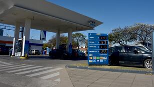 El aumento de los combustibles, uno de los factores que aportaron al número de la inflación. (La Voz)