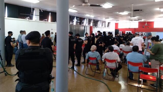 Tras la suspensión de la asamblea de la CEEL la oposición decidió reabrirla sin presencia del oficialismo.