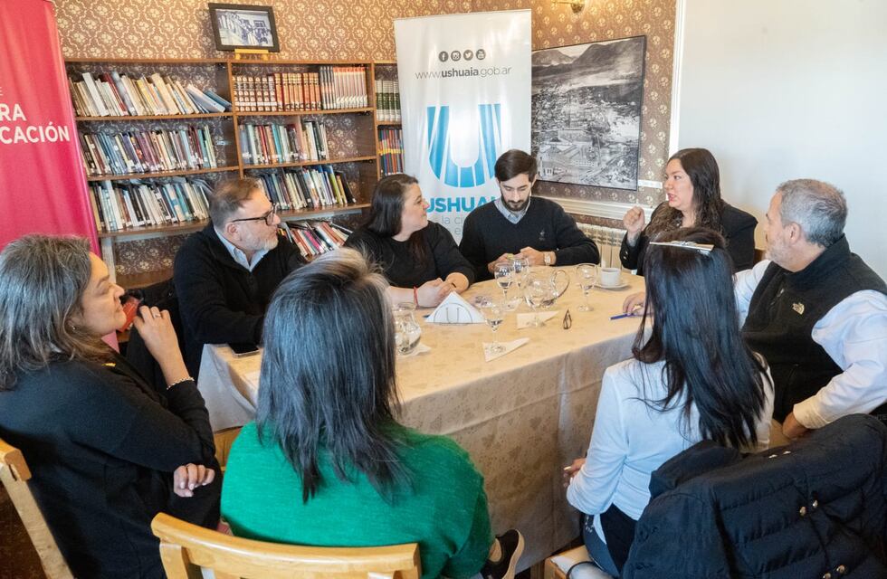 Gobierno y el Municipio de Ushuaia firmaron convenio para fortalecer la música clásica