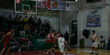 Oficial de Básquet: Ganaron Argentino, Huracán y Sarmiento (foto: Facebook Zona naranja T.A.)