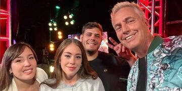 Cecilia Mirabile, junto a Marley y familiares.