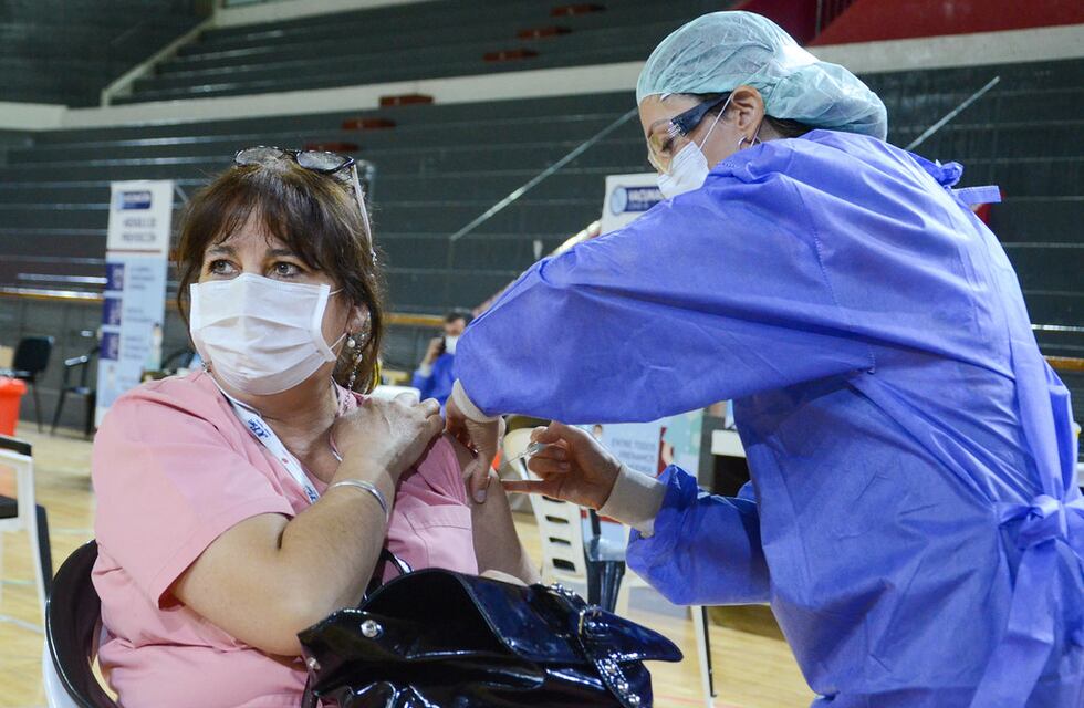 Aseguran que toda la población sanjuanina recién estará vacunada en 2022