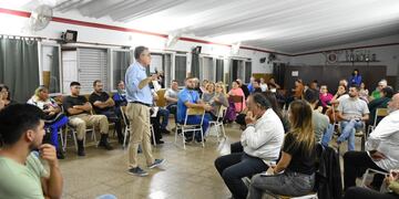 Luis Castellano encabezó un encuentro de trabajo en el marco de la campaña electoral