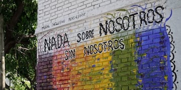 El mural realizado por chicos con discapacidad que fue inaugurado en plenbo centro de Las Heras. Gentileza MLH