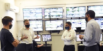 Recorrida de funcionarios por el Centro de Monitoreo
