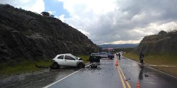 Dos muertos en un siniestro vial en Altas Cumbres. (@alejandropozo)