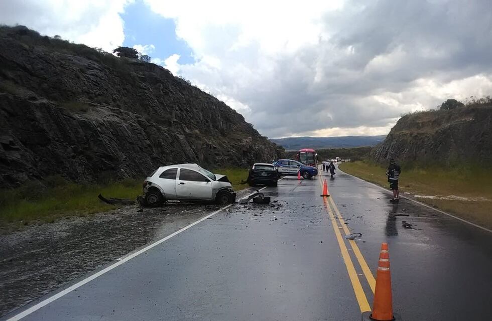 Tragedia en el camino de las Altas Cumbres: dos personas murieron en un impactante accidente