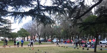 Los profesores guaymallinos que utilicen espacios públicos para dar sus clases deberán pagar un canon mensual. Muchos se mostraron disconformes con la medida.