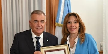 En un emotivo acto, el gobernador Osvaldo Jaldo y la intendenta Marta Najar conmemoraron los 32 años de municipalización de Las Talitas.