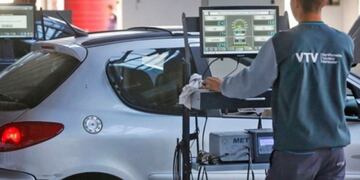 Qué grupo de jubilados no va a pagar más la Verificación Técnica Vehicular.