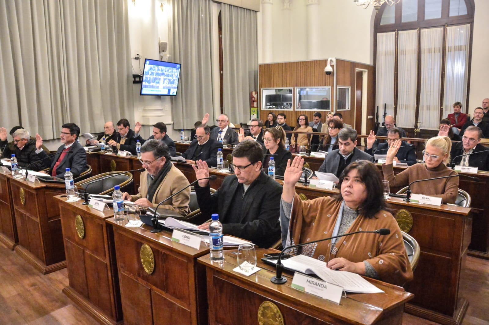 Décima Sesión Ordinaria: el Senado entrerriano avanzó con proyectos clave en salud, educación y memoria histórica.