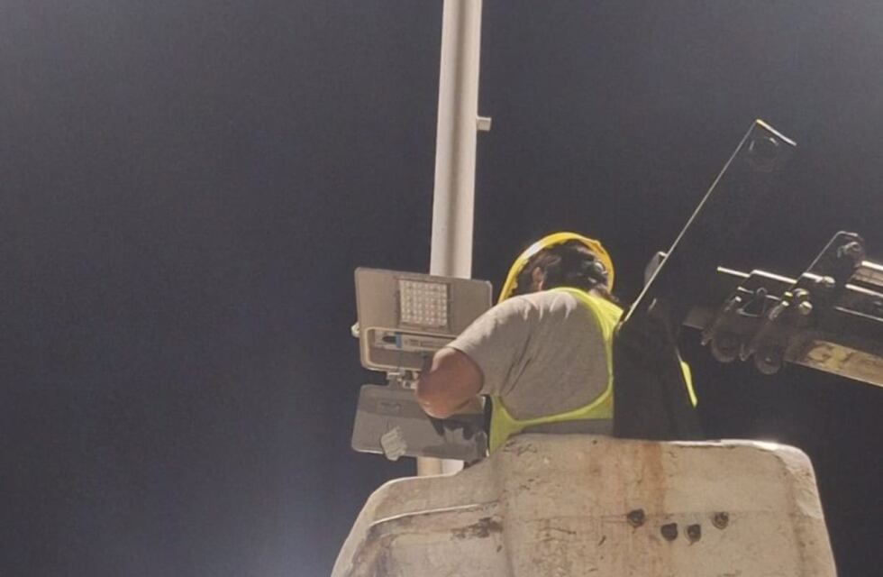 Llaman a licitación para nueva iluminación en plazas de Rafaela