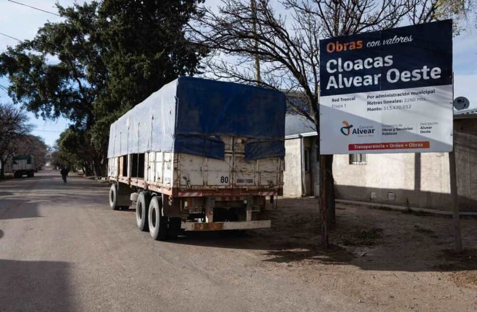 Comenzaron la construcción de la red cloacal en el distrito de Alvear Oeste
