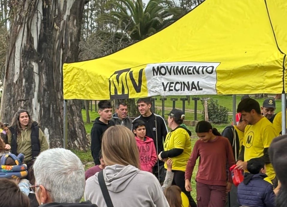 El Movimiento Vecinal convocó a los vecinos y festejó el Día del Niño en el Parque Cabañas