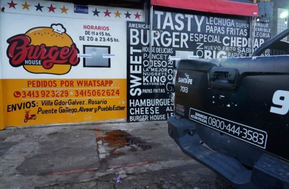 Villa Gobernador Gálvez: balearon una hamburguesería y asesinaron a un cadete que quedó atrapado en el tiroteo