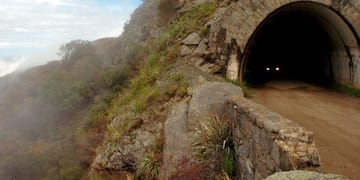 Camino de los túneles y los volcanes en Taninga, Córdoba