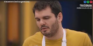 Rodrigo Salcedo se emocionó hasta las lagrimas al leer una carta en MasterChef