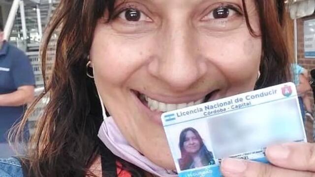 La mujer logró superar su miedo al volante y contó la historia en facebook.