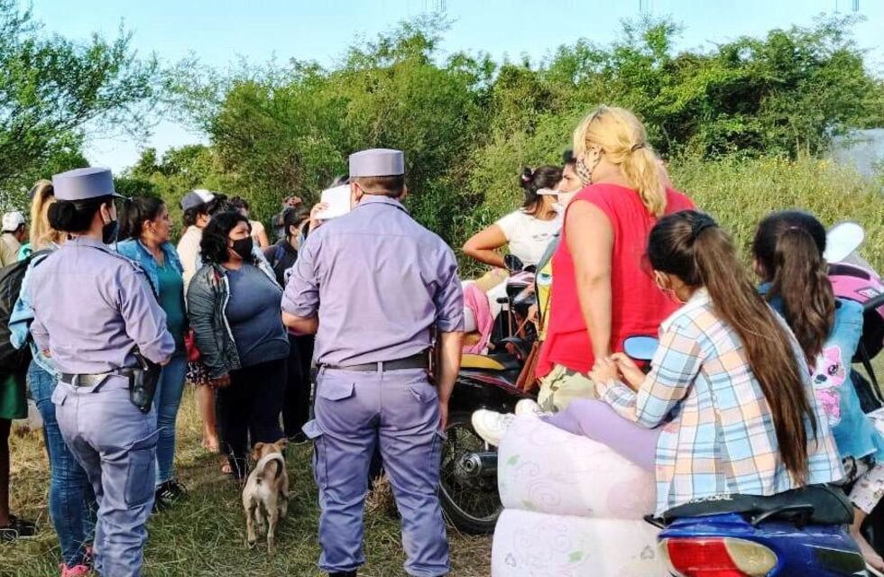 Polémica intervención de la policía por la ocupación de supuestos espacios públicos