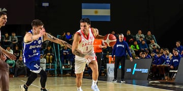 Instituto superó el escollo de Riachuelo en La Rioja y pasó a semifinales (Prensa Riachuelo).