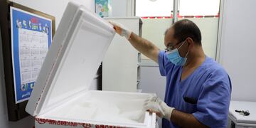 Entregaron en la provincia de Santa Fe la primera partida de la segunda dosis de la vacuna Sputnik V contra el coronavirus. (@gobsantafe)