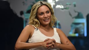 Rocío Oliva posó con un minishort de ultra brillos, la prenda trendy de la temporada.