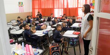Vuelven los chicos a las aulas en la Ciudad de Buenos Aires y Mendoza, que tendrán 190 días de clases.