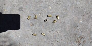 El domingo dispararon contra la Escuela Técnica Crisol sobre Ayacucho al 6400. (@teleferosario)