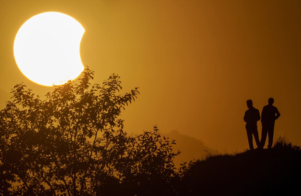 Gran expectativa en San Juan por el eclipse solar: a qué hora será y cuáles son los mejores lugares para verlo