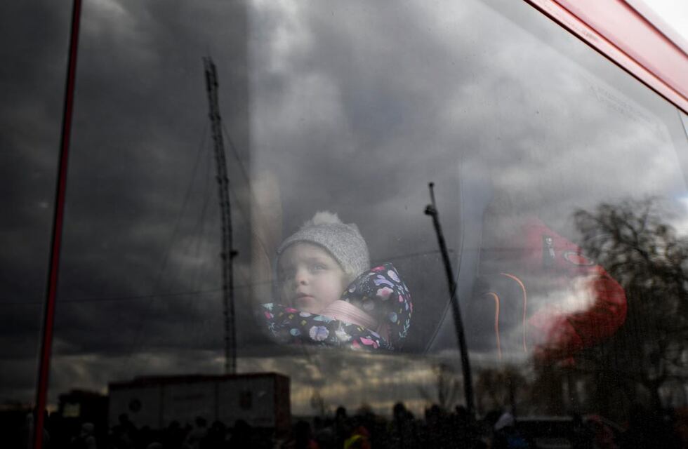 Récord de refugiados: 129 mil personas escaparon a Polonia para huir de la guerra Rusia-Ucrania