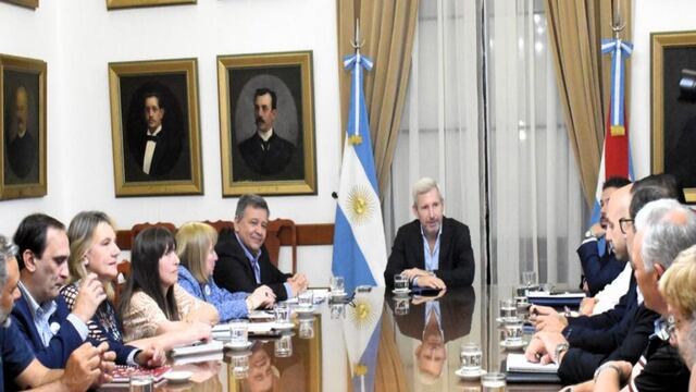 Frigerio anunció un aumento de 18% a estatales provinciales.