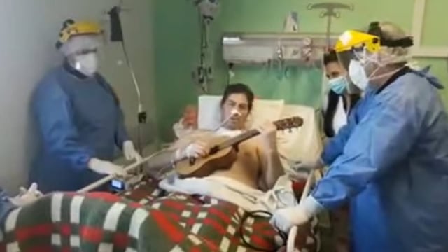 Puntano canta "Here comes the sun" en forma de agradecimiento