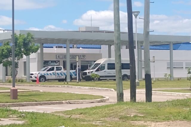 Los trabajadores de la salud que dieron positivo en Ingeniero Juárez llegaron al Interdistrital Evita al mediodía de hoy